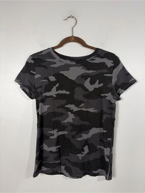 Athleta Dark Gray Camo Crew Neck Tee Shirt Casual Basic Top